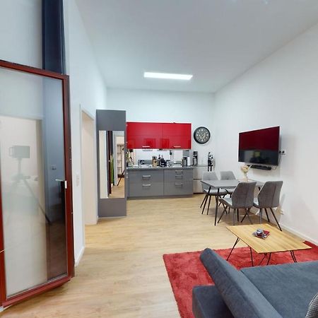 Sweethome - Luxus Pur - Grosse Kueche, Wifi Magdeburg Exterior foto